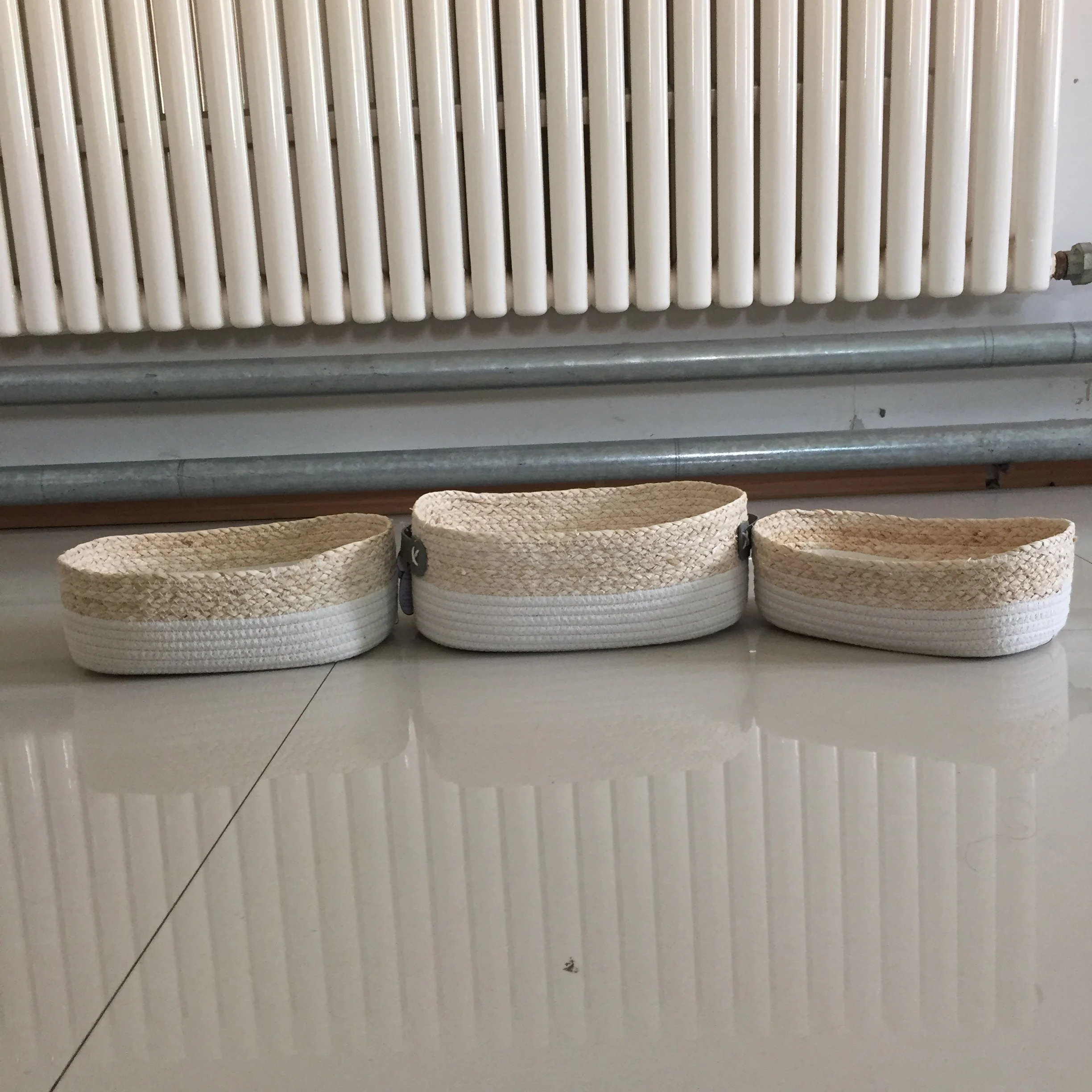 natural material  hot sale corn husk with cotton rope basket