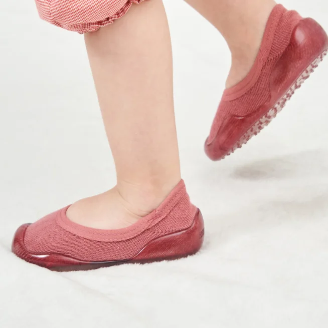 Одежда для мальчиков и для девочек, новые куртки для детей с закрытым носком в Корейском стиле для маленькой девочки, для ребенка ясельного возраста; Нескользящая резиновая подошва; Носки-Тапочки