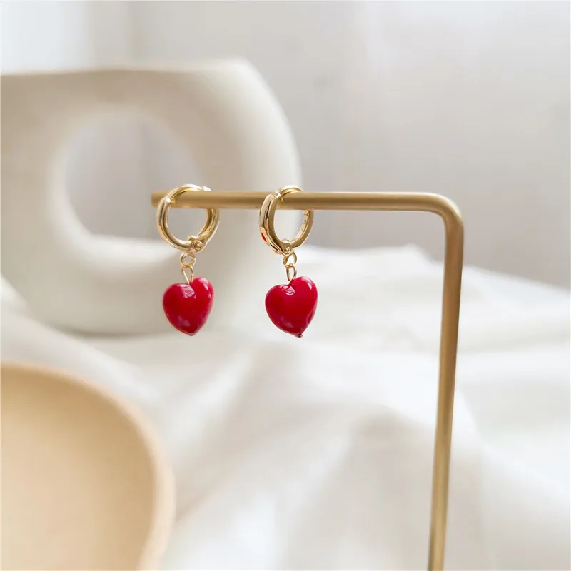 JD ювелирные изделия пользовательский корейский стиль дизайн красные любовь ушные пуговицы 14K позолоченные медные сердца Подвесные серьги