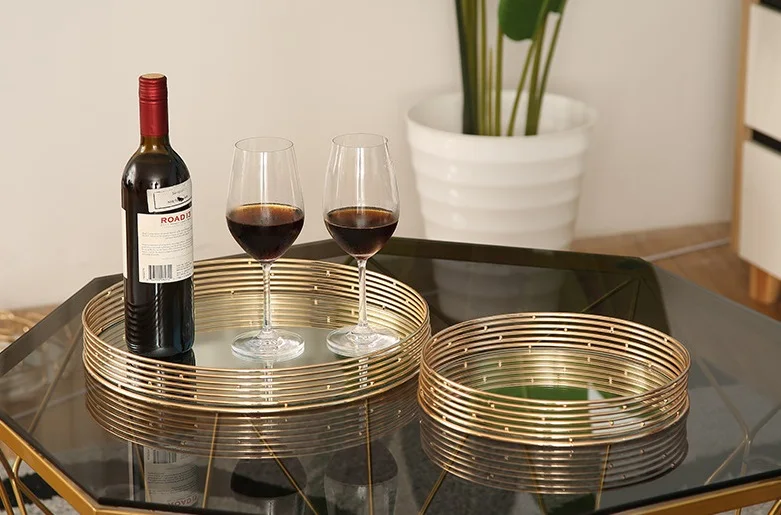 100% Круглый Золотой металлический зеркальный сервировочный поднос ручной работы для домашнего декора и отеля