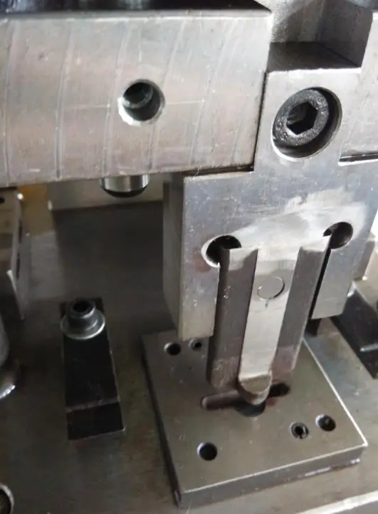 Shandong Jinan window door making machine pneumatic punching machine for aluminum profile