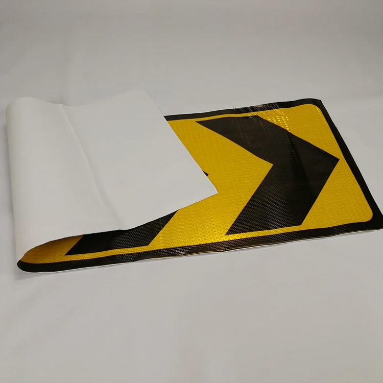 Prismatic Black and Yellow Reflective Arrow Sign for Safety