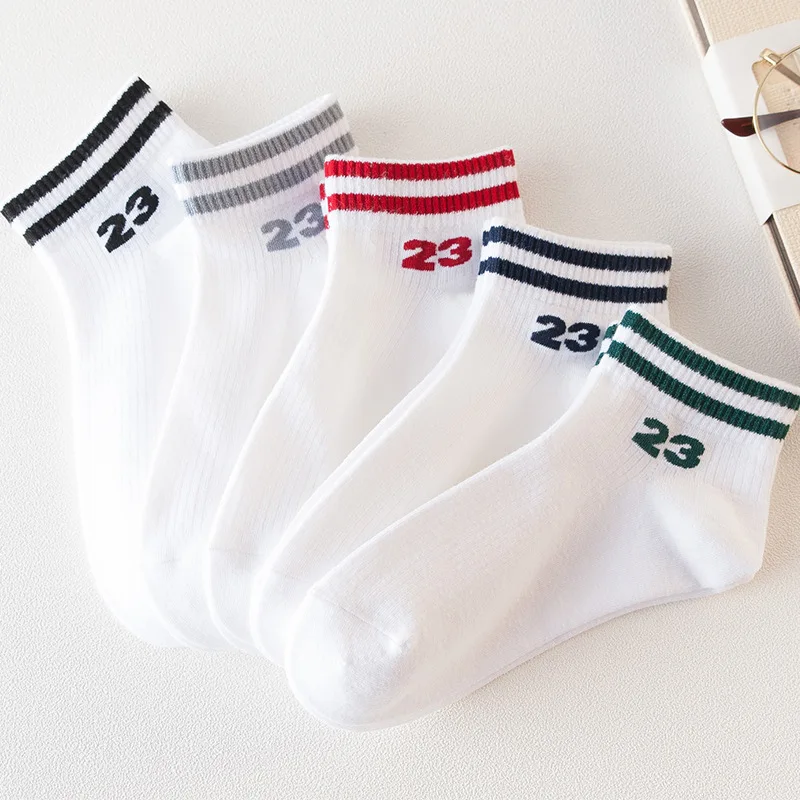 Оптовая продажа, белые удобные хлопковые однотонные носки до щиколотки для девочек-подростков с вышивкой и логотипом на заказ