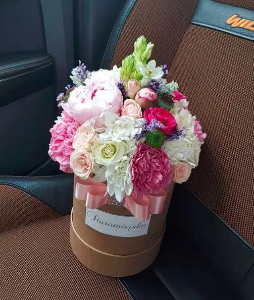 Different design flower packaging boxes