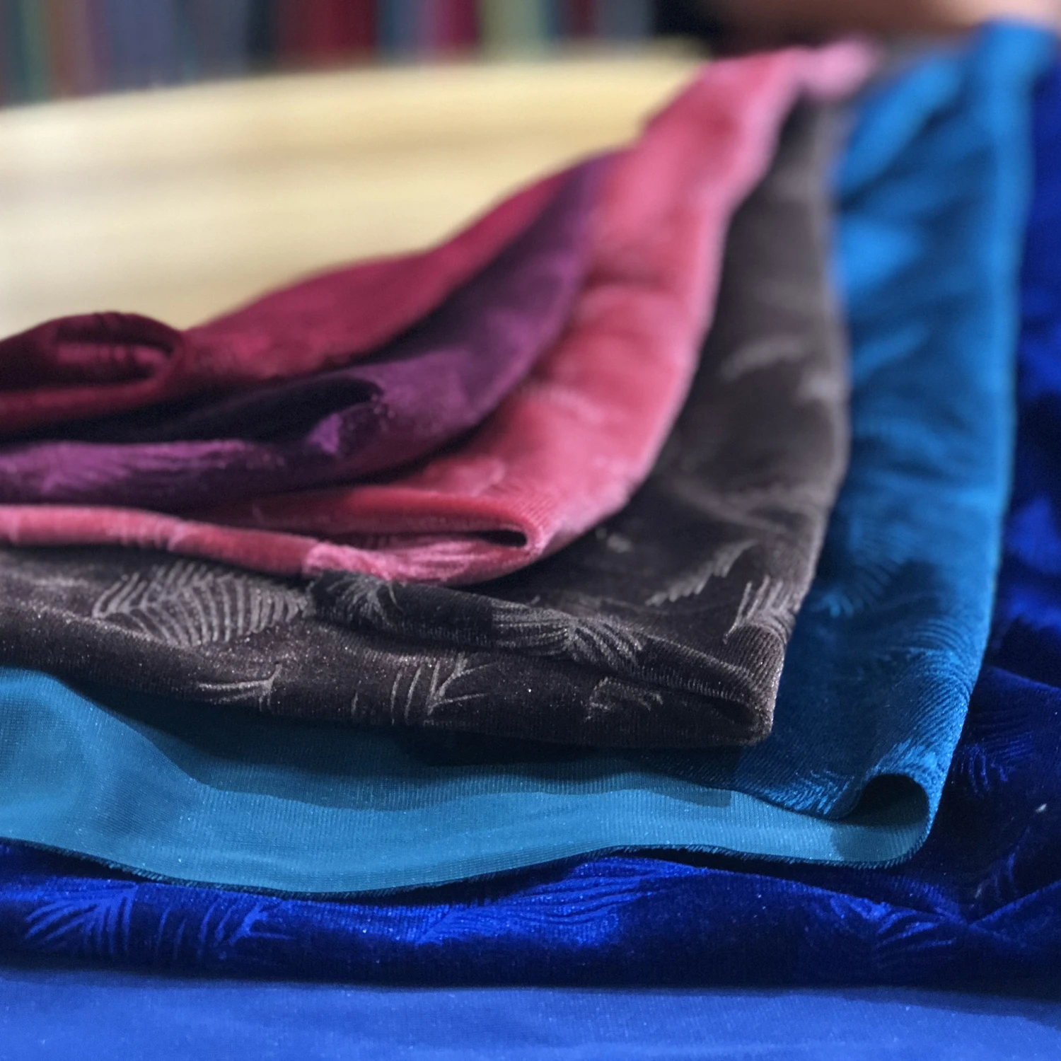 Hot Sale Cheap Spandex Fabric Wholesale 94 Polyester 6 Spandex Velvet Soft Velvet With Spandex