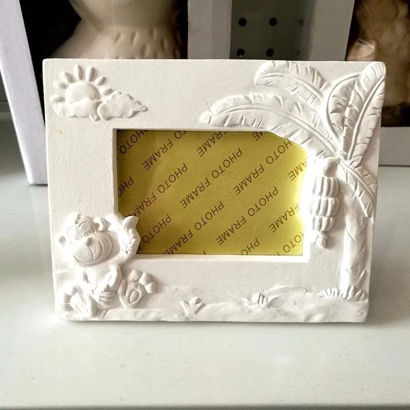 Novelty kids DIY painting ceramic photo frame with 6 acrylic paint 1 brush