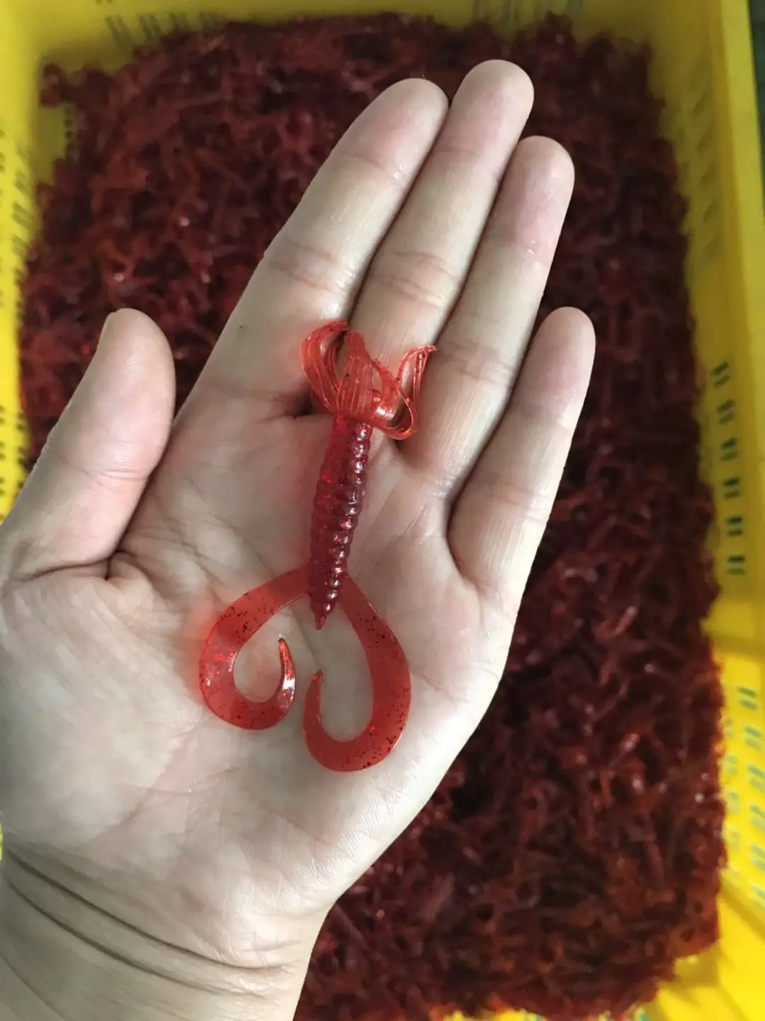 Afishing Lure AR16 75mm 2.9g fresh water and sea fishing soft plastic squid lure with skirt