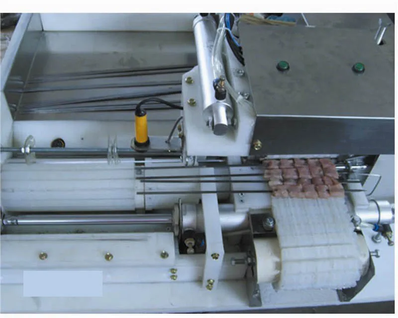 Large Capacity Automatic Kabob Maker/Chicken Kebab Wearing Machine