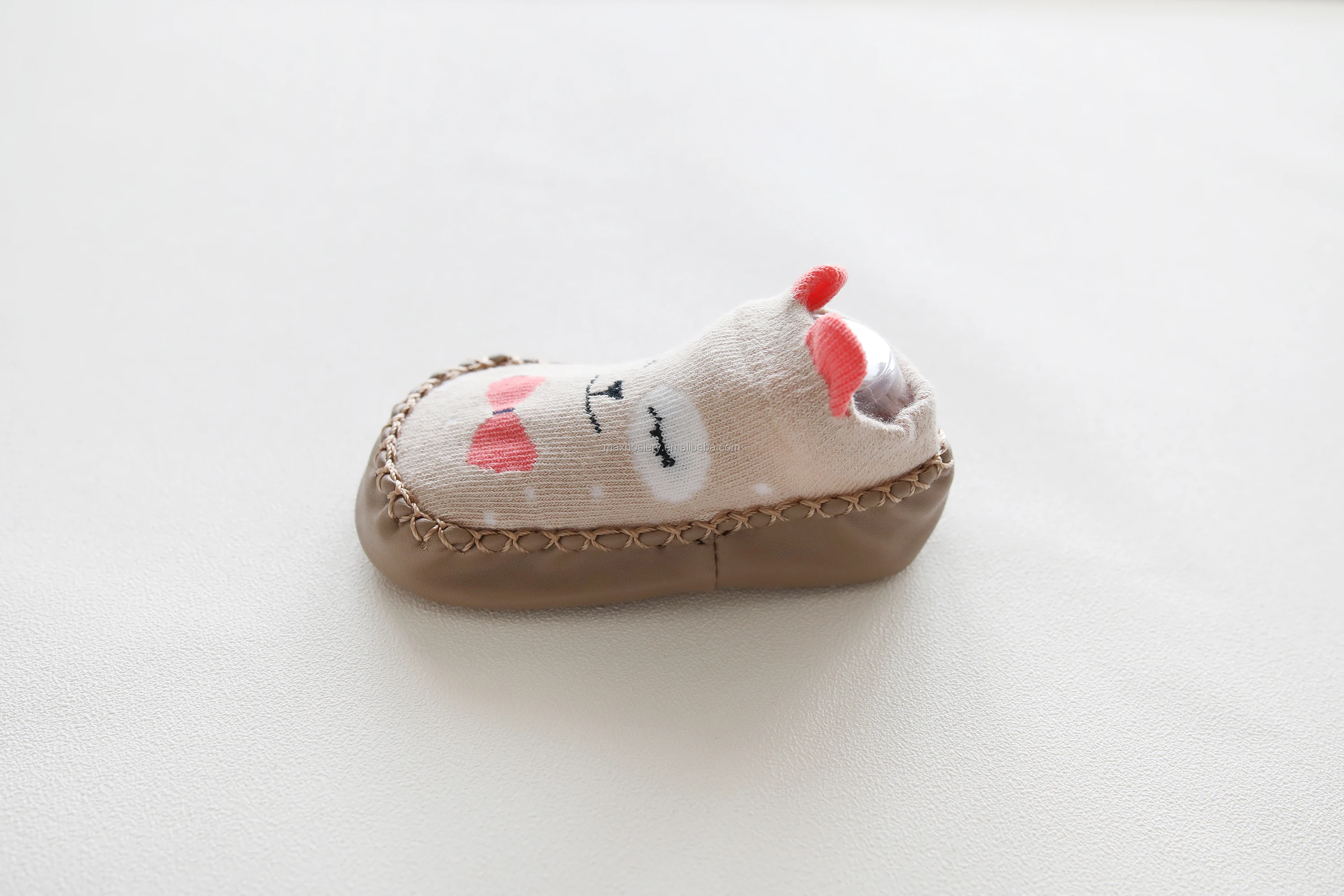 MAX Bulk wholesale cheap cute animal kids rubber sole shoe socks FOR KIDS BABY SOCKS SMILE KNITTED
