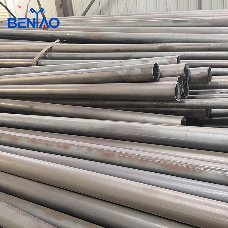 Single or double arms steel pole round street light pole for sale