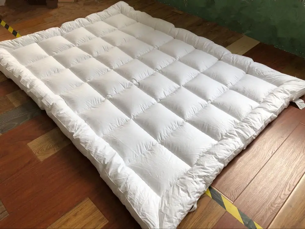 Luxury Hotel Waterproof Protector Mattress Pad Down Alternative Pillow Top