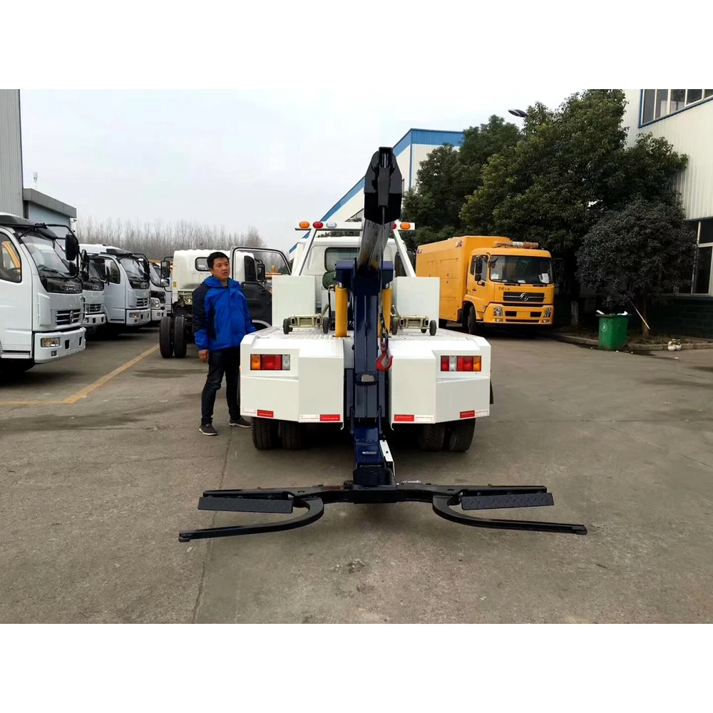 China mini 3 tons road recovery vehicle 6 wheels  rescue crane tow truck wrecker for sale