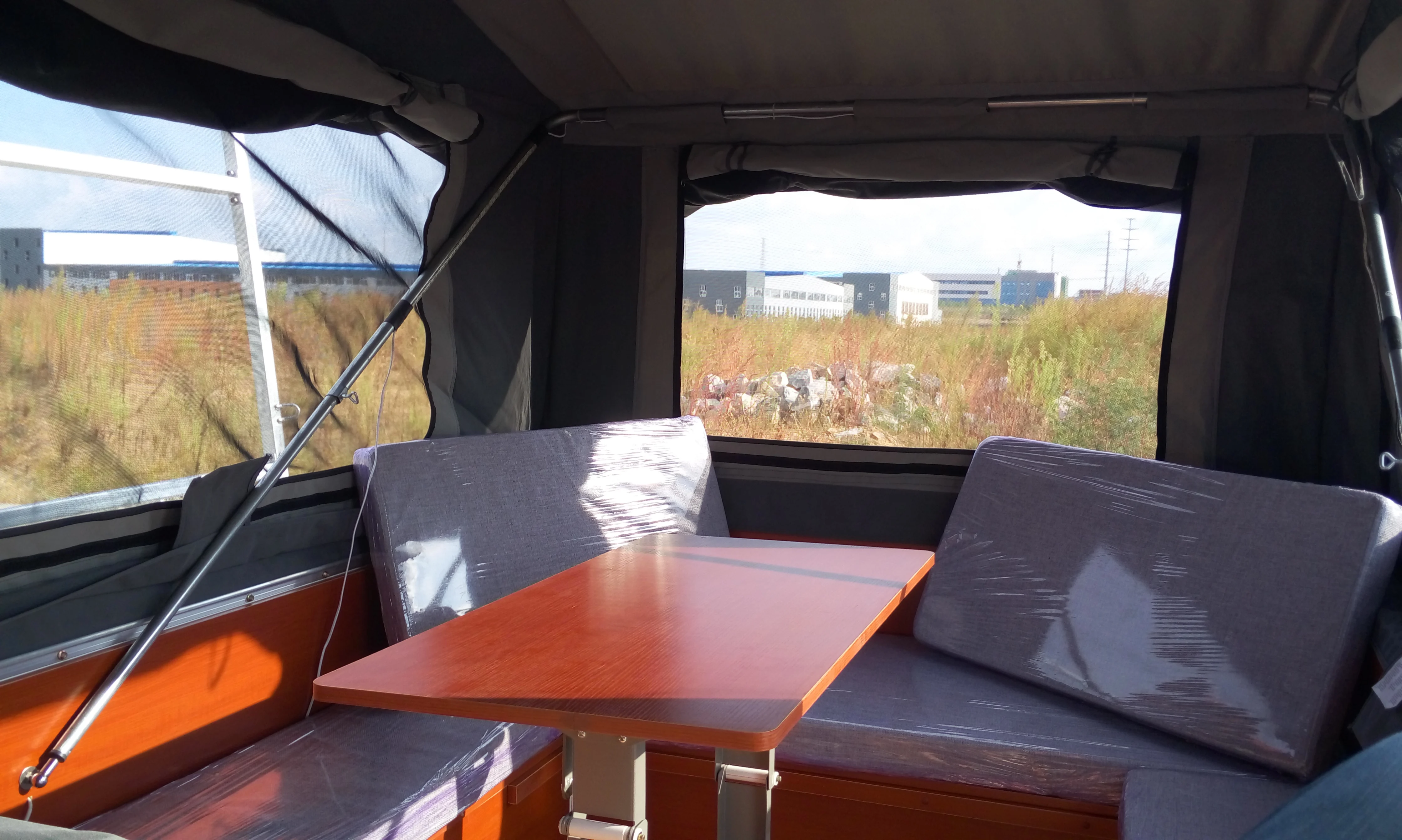 Varnish glamour utility forward folding camper trailer