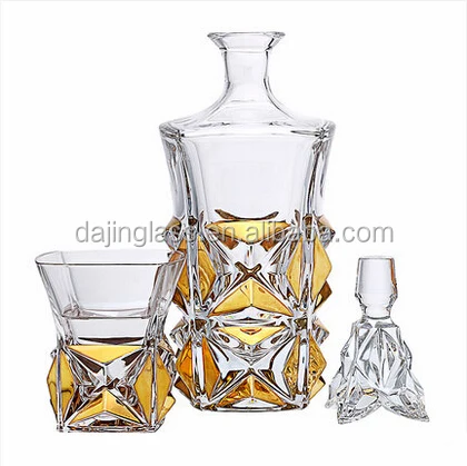 Wholesale High End Modern 7pcs Bulk Crystal Whiskey Bottle Engraved Glass Wine Decanter Set For Holiday Gift