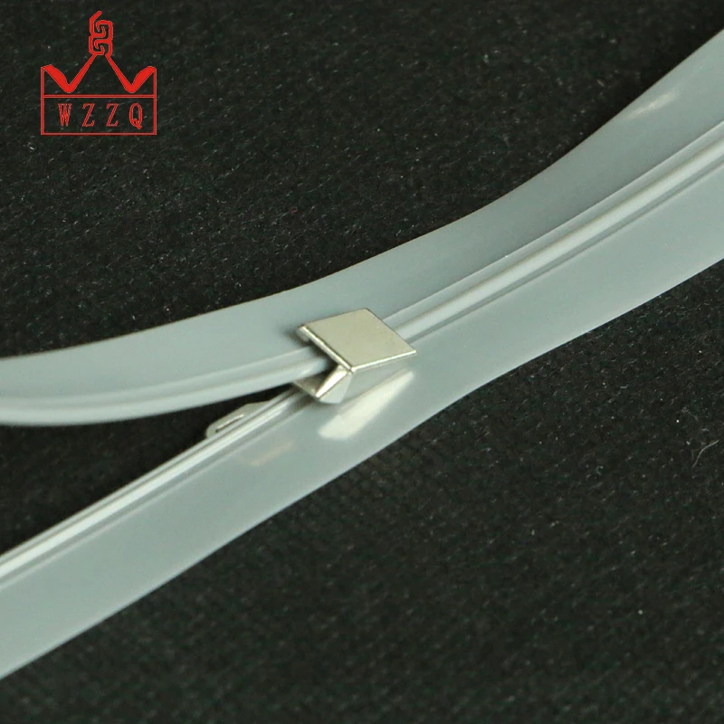 Top quality large plastic pvc self-locking flat zipper