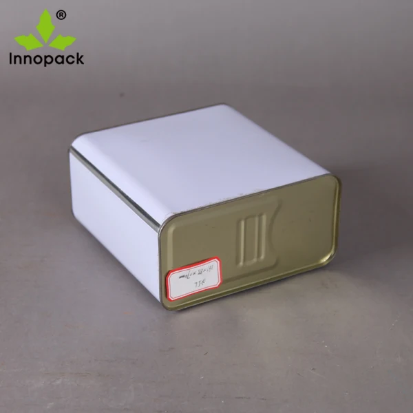 factory wholesale 2.5L square metal can with spout lid for liquid storage