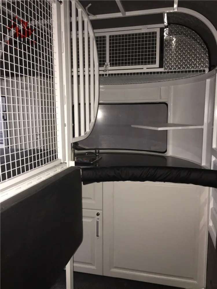 
2HSL-D chinese imported 2 horse trailer 