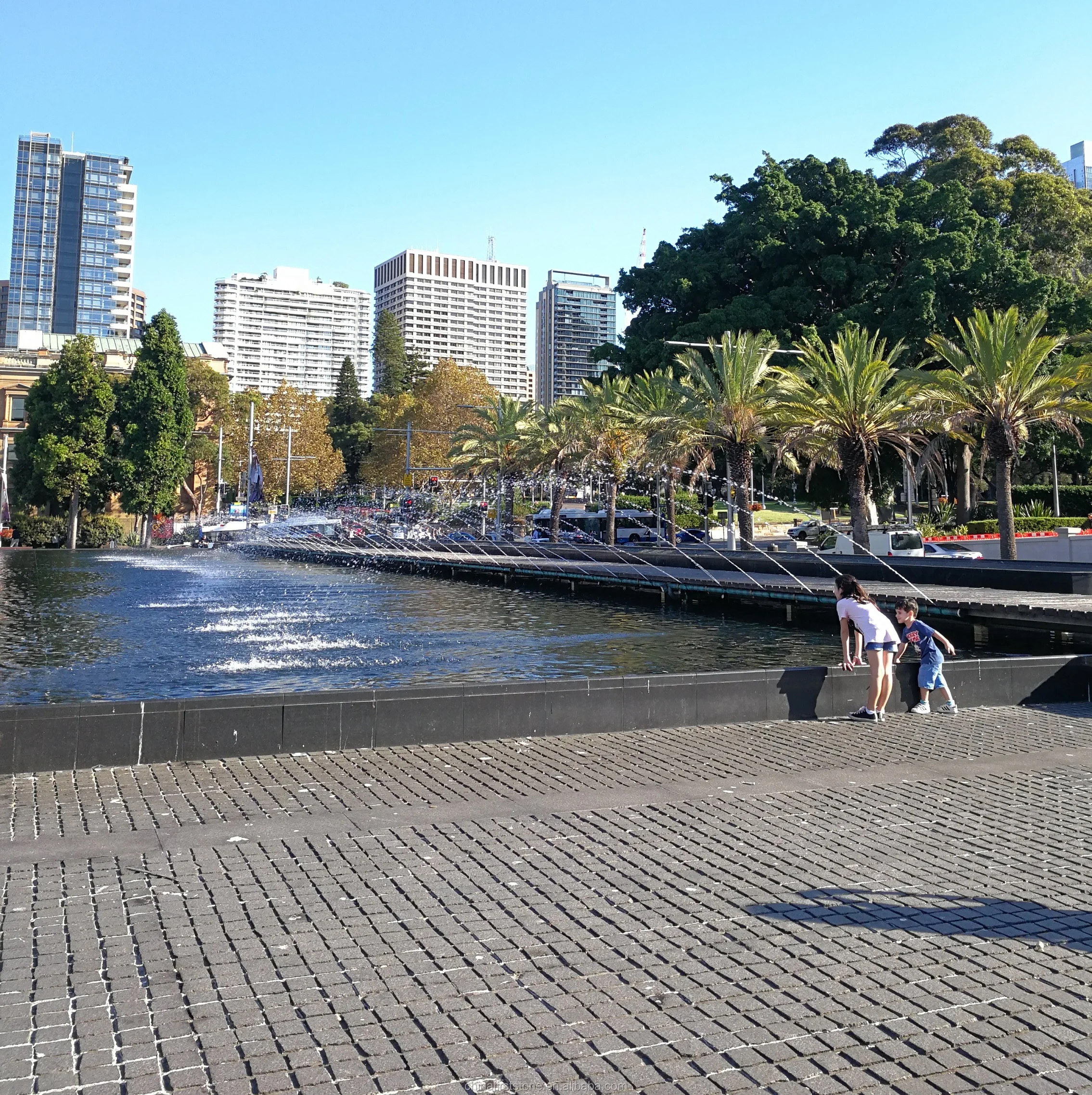 Кантонская ярмарка Лучшая Продажа продукта черная Известняковая противоскользящая плитка для бассейна