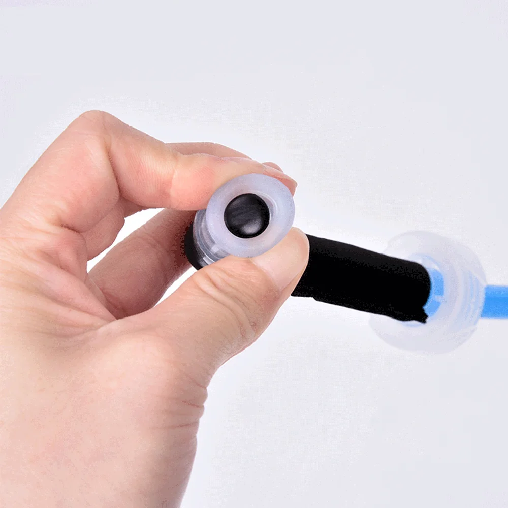 BPA-Free Soft Flask Collapsible Leak Proof Silicone Portable Water Bottle for Sports Traveling Marathon Running Hiking Cycling