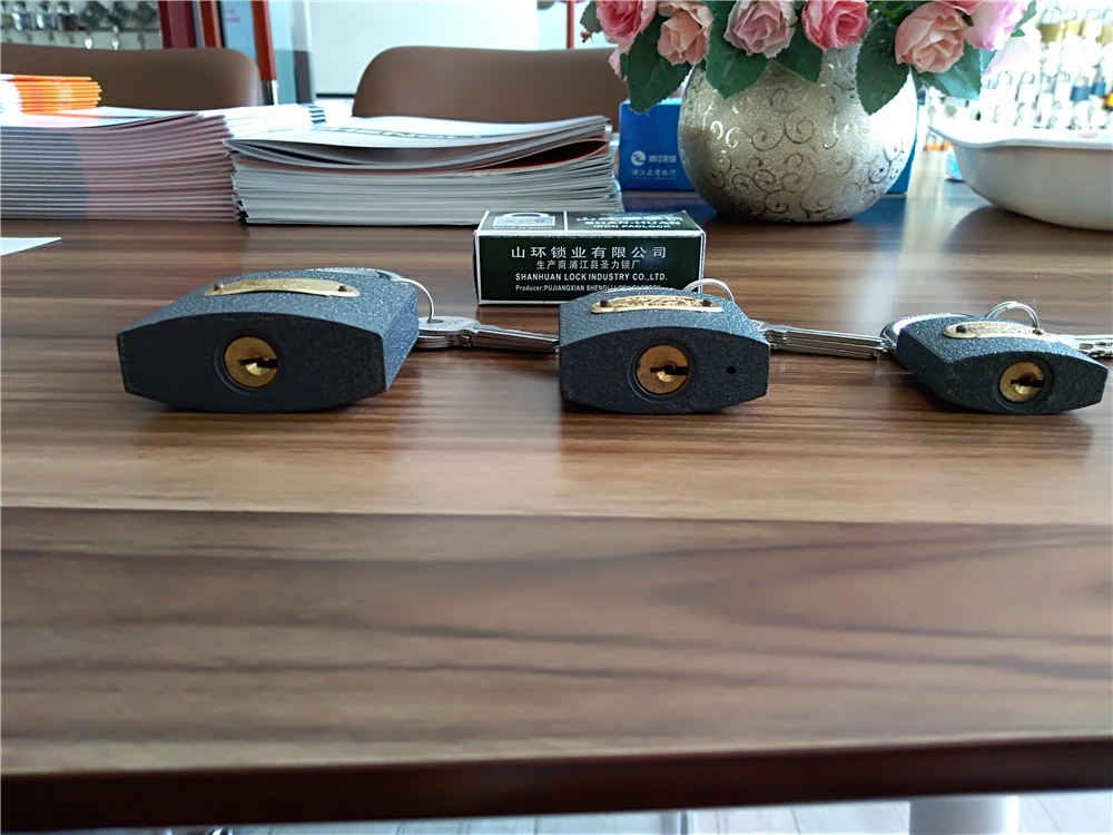 Cheap and Popular Shengli Factory Wholesale Heavy Duty Grey Iron Padlock