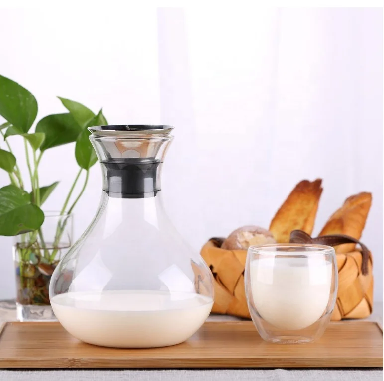 Wholesale 1000ML Carafe With Stainless Steel Lid Clear Borosilicate Glass Water Pitcher Juice  Jug