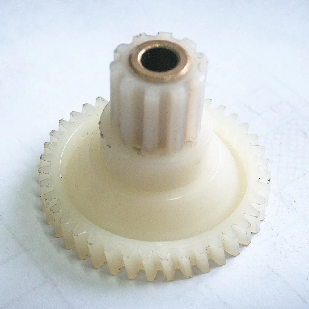 Гуандун Iso9001 производство литой нейлон Pa66 Шестерня пластиковая двойная прямозубая шестерня