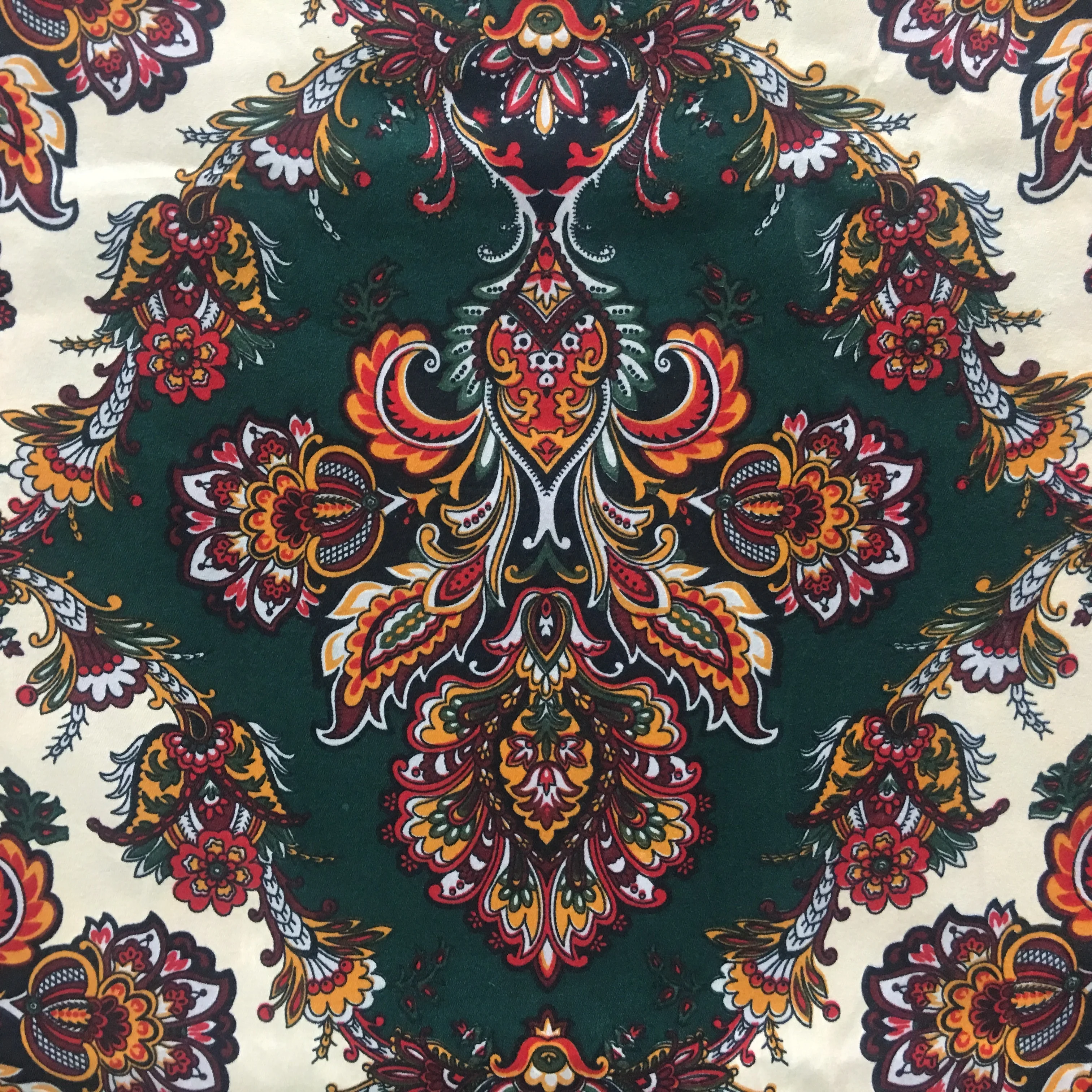 Disperse printing and dyeing can be used for carpet fabric