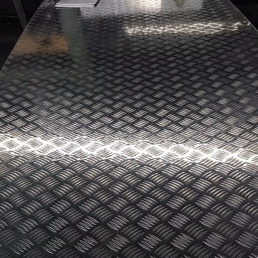 Себестоимость клетчатый алюминиевая пластина, al 1100 для hino автобусы