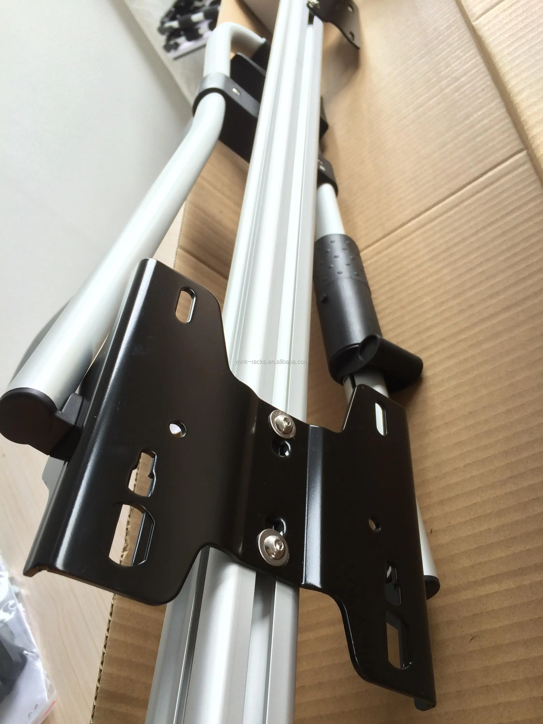 
Direct factory supply customized universal roof rack bike rack,bicycle rack 