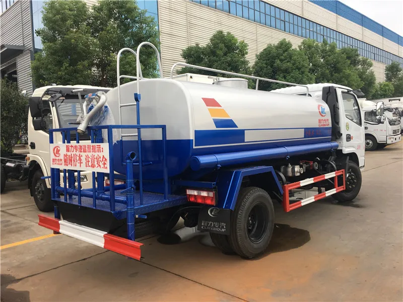 3.88 - 5.8 cubic meters water sprinkler truck 6 wheeler water tanker vehicles