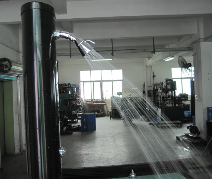 Australia 20L water capacity outdoor Solar Shower beside Swimming pool