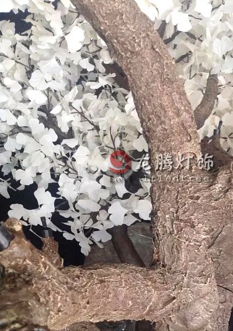 
Wholesale outdoor decoration lighting white artificial giant christmas tree 