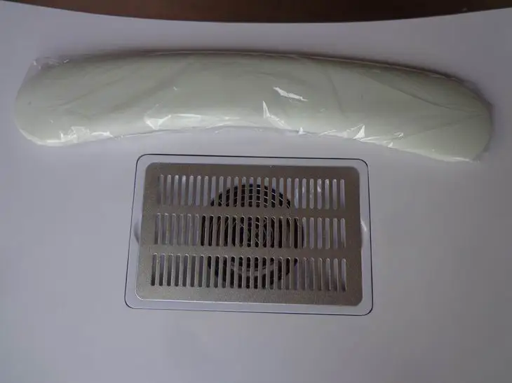 KIKI NEWGAIN Cheap Beauty Salon Furniture Portable Nail Salon Durable Manicure Table