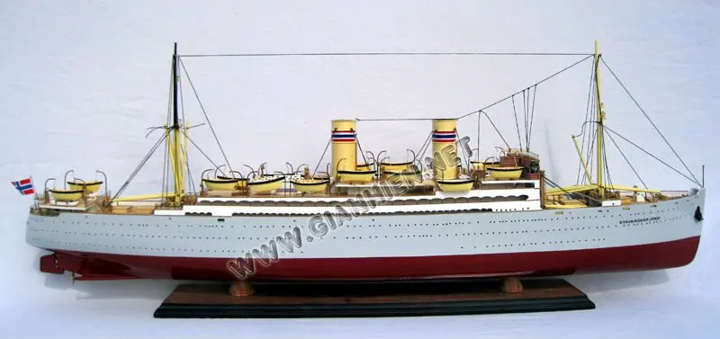 SS STAVANGERFJORD WOODEN OCEAN LINER MODEL - MODEL BOATS HANDICRAFT FOR SALE