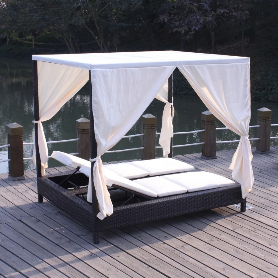 Modern Rattan Leisure Lounge Waterproof Day Bed  Outdoor Shade Daybed