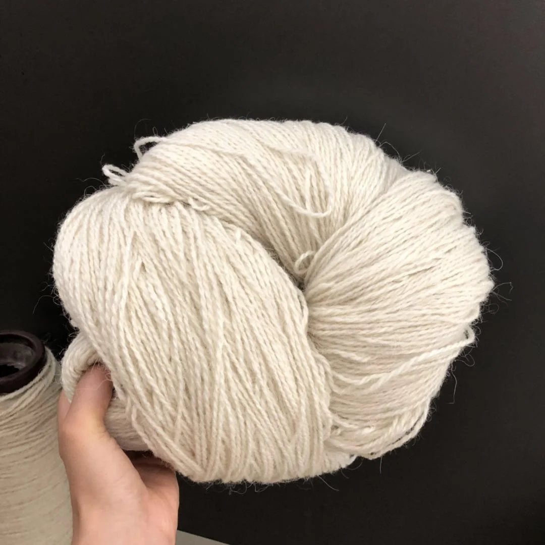 High Quality White or Dyed Pure New Zealand Wool Carpet Yarn