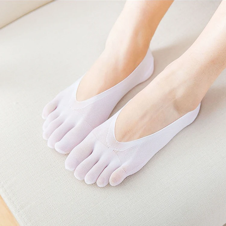 2021 Latest Women Summer Ice Silk Anti Slip Silicon Gel Ultra Thin Fashion Toe Socks