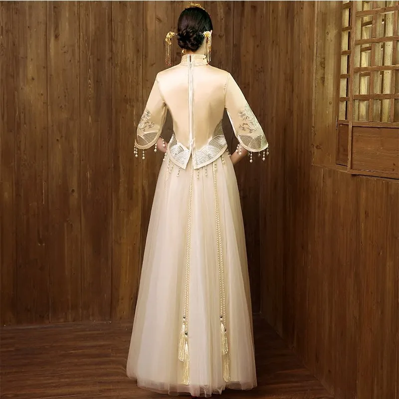 High quality gold Chinese custom made traditional embroidered outfits lace wedding dress