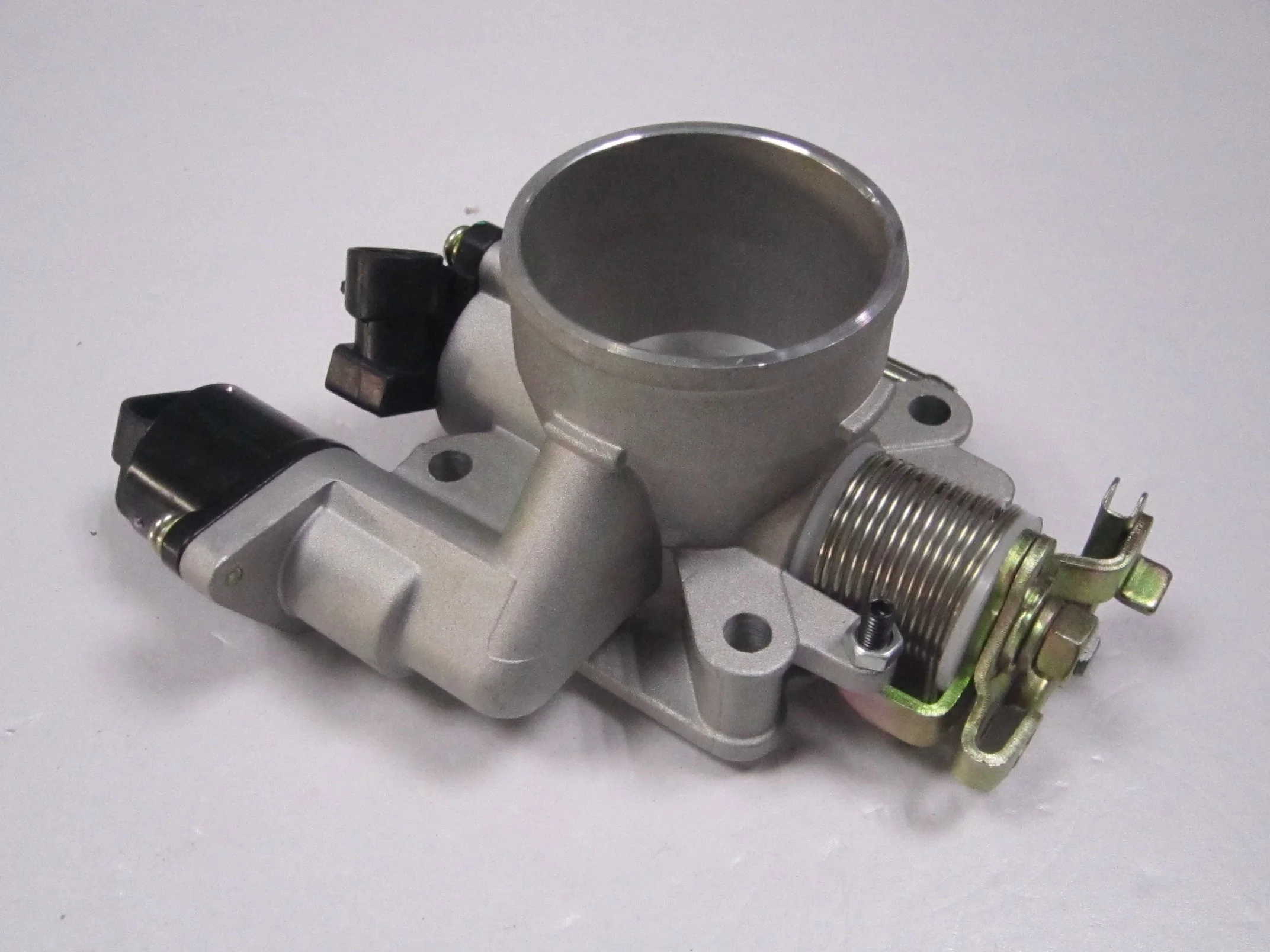 
throttle body oem 9017509 9052842 24556341 for chevrolet for Chinese car wuling rongguang N300 N200 