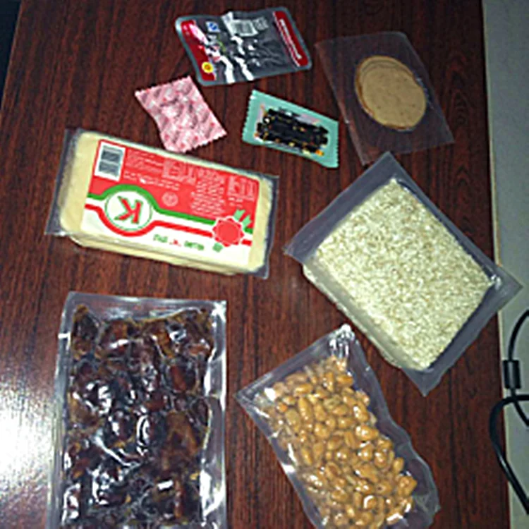 Автоматическая вакуумная машина для термоформования пластмасс