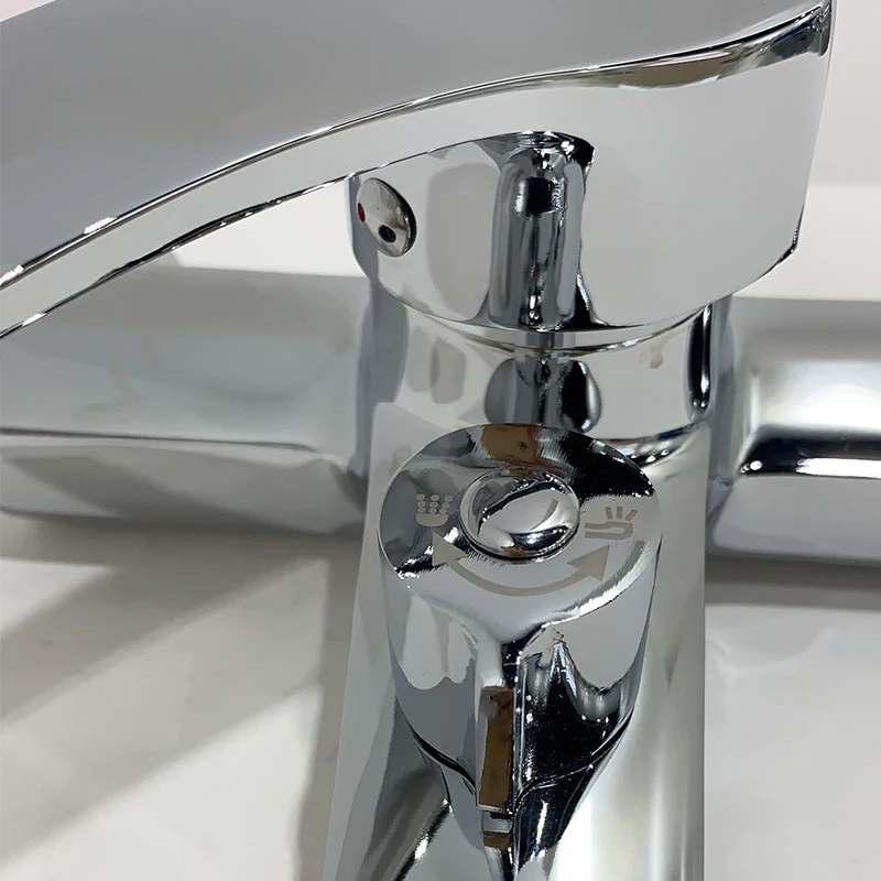 Modern Wall Mounted Ceramic Cartridge Shower Bathtub Faucet