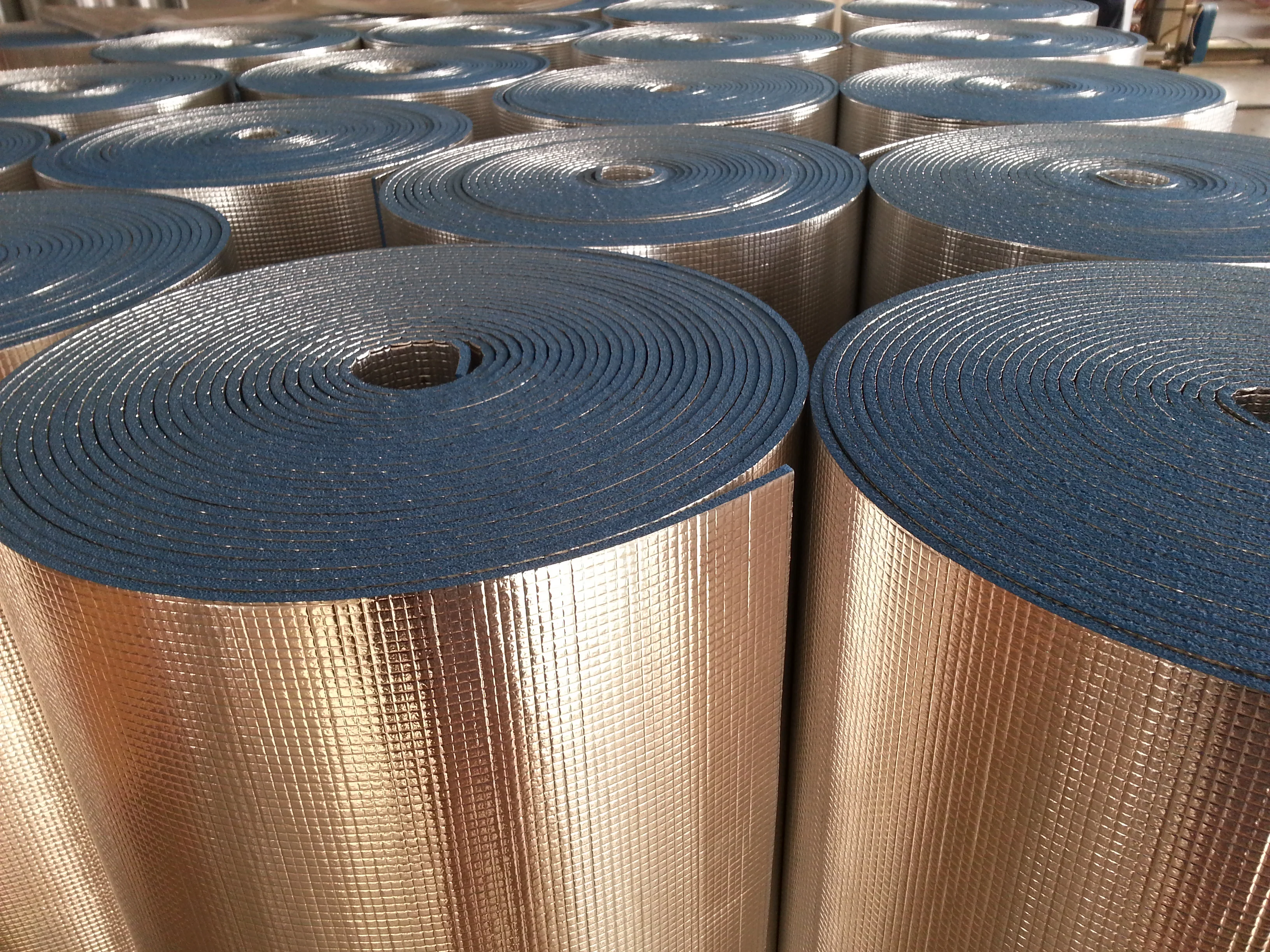 Aluminum Foil PE Foam Thermal Insulation 5mm Roll Material