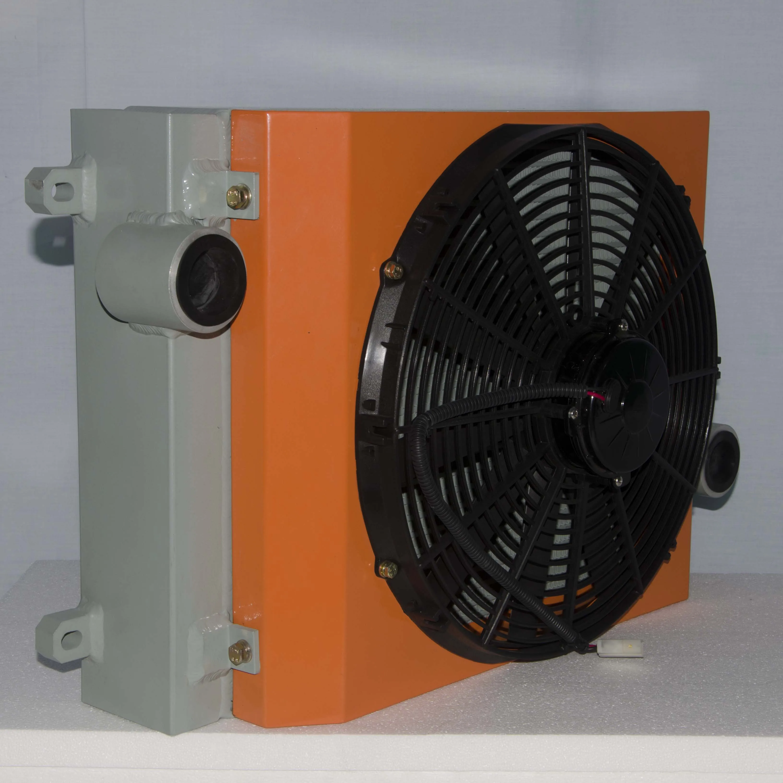 Water To Air Heat Exchanger With Fan
