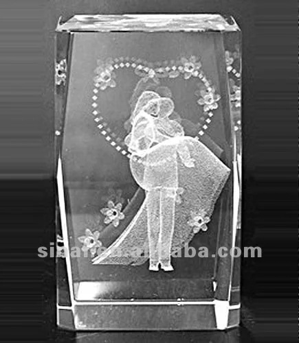 Beautiful Wedding Gift / Souvenir Crystal Cube