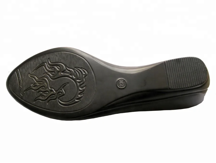 PLC Controlled Robotic Polyurethane Injection Footwear Machine PU shoe soles Making Pouring Machinery