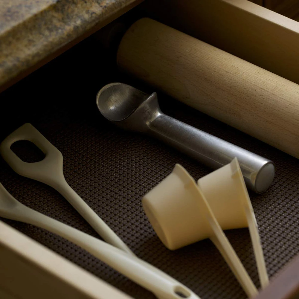 
PVC Non-adhesive Cupboard Cabinet Shelf Drawer Liner Non-slip kitchen Table Cover Mat Liner 