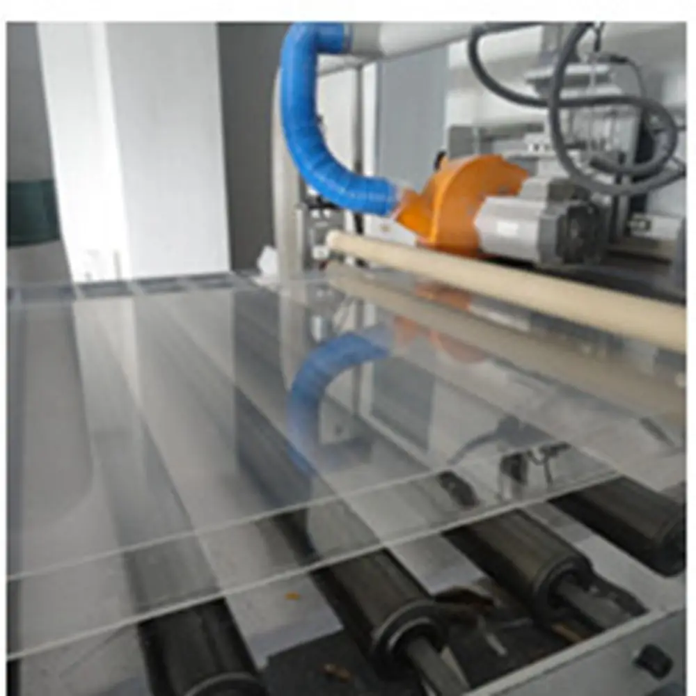 Жесткая и прочная акриловая пластина