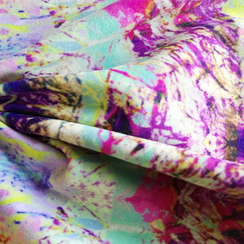 Latest Design Free Sample Bulk Sale 86% Polyester 14% Spandex fabric OEM Floral Printed Fabrics