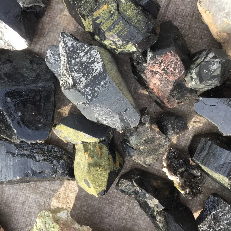 
Natural rough crystal stone raw obsidian stone specimen mineral for sale 