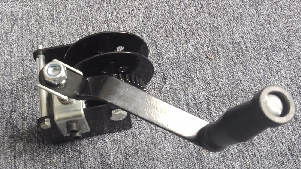 CE SGS approved manufacturing 600lbs worm gear tripod winch